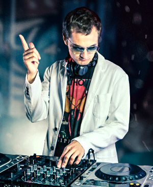 заказать диджея Днепр