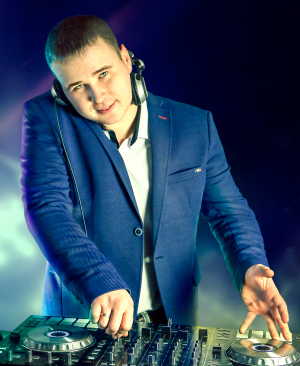 заказать диджея Днепр